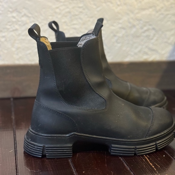 Ganni Rubber City Boot. Size 40. - Picture 2 of 4